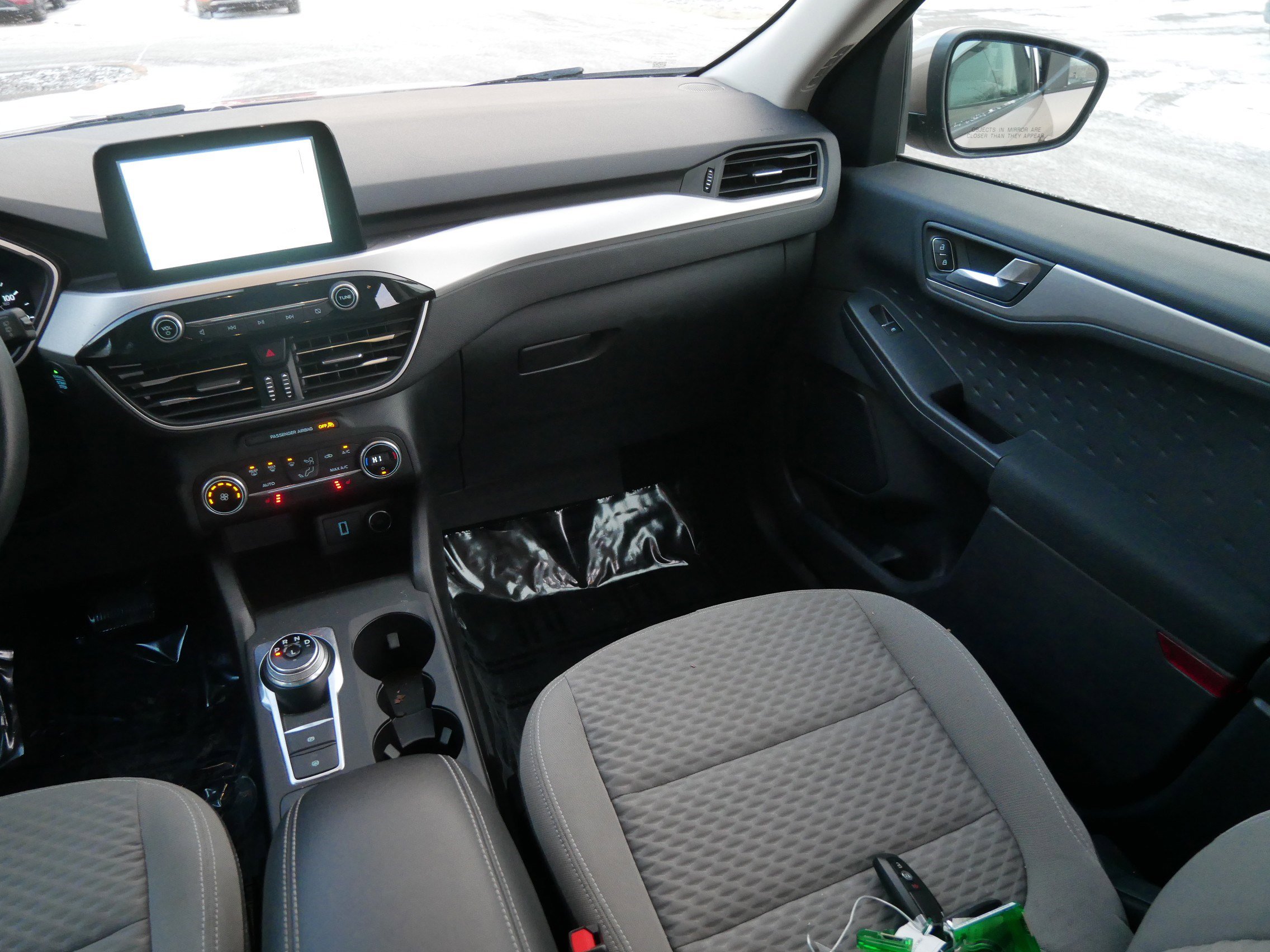 Used 2020 Ford Escape SE image 11