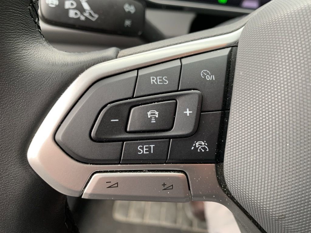 Used 2025 Volkswagen Jetta Sport image 21