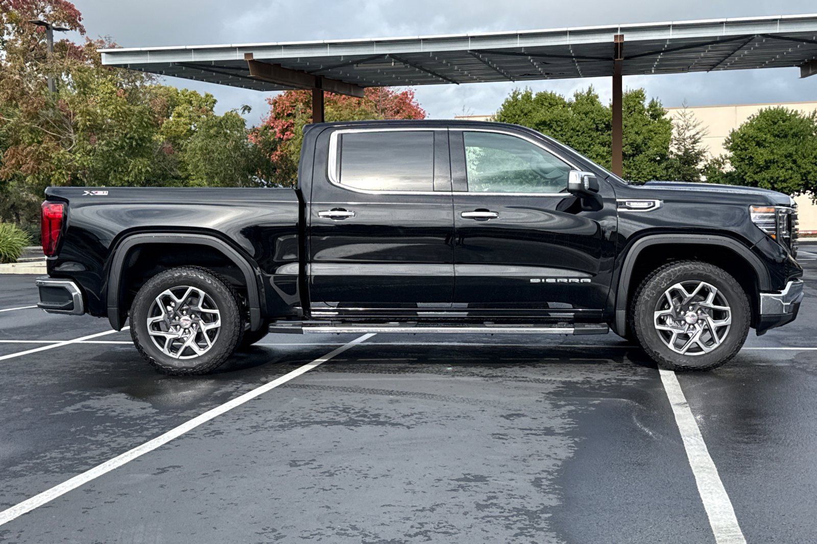 New 2026 GMC Sierra 1500 SLT w/ SLT Premium Package image 3