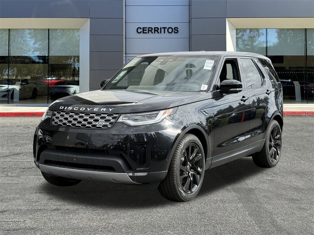 New 2025 Land Rover Discovery S image 2