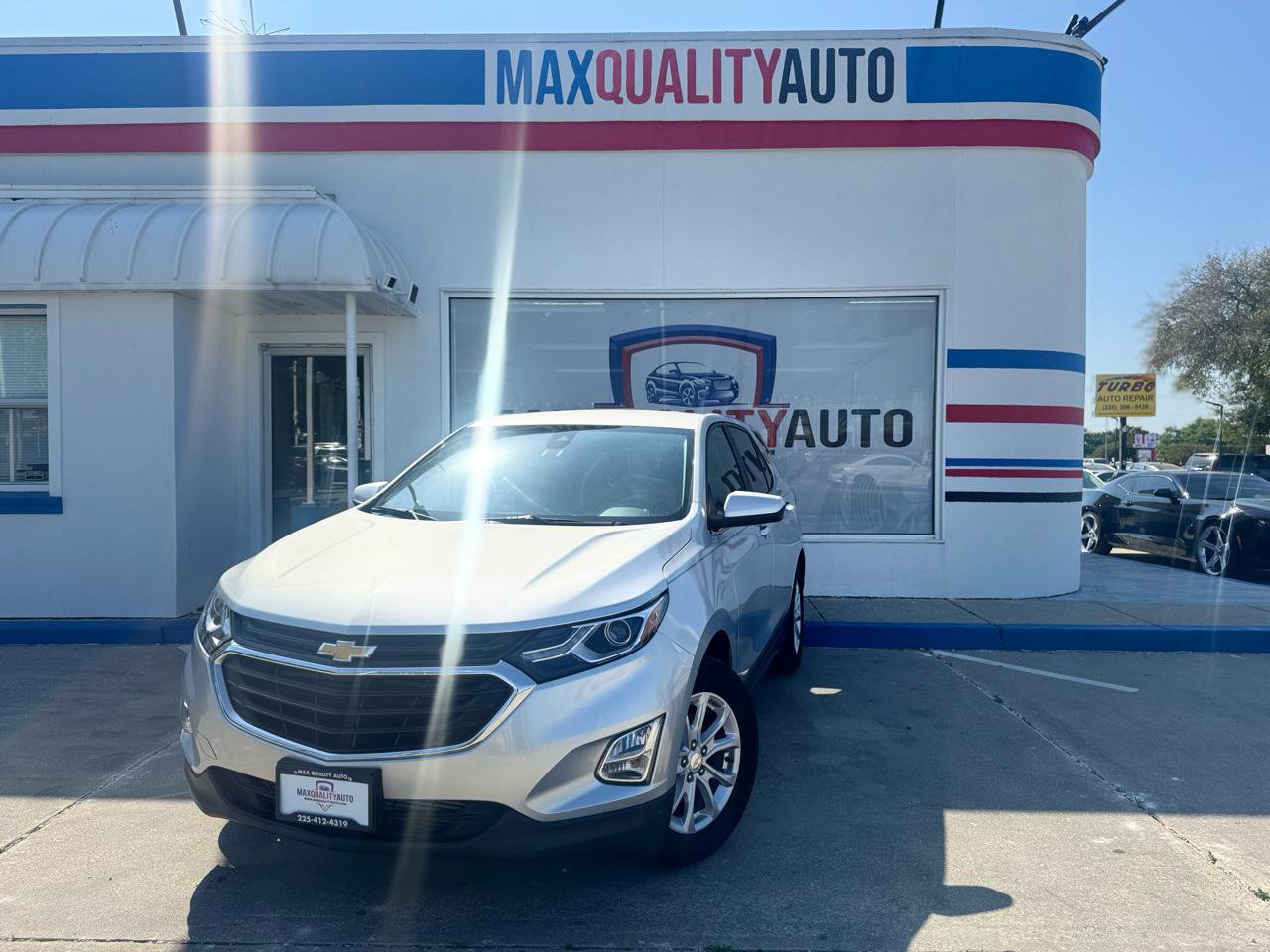 Used 2021 Chevrolet Equinox LT image 2