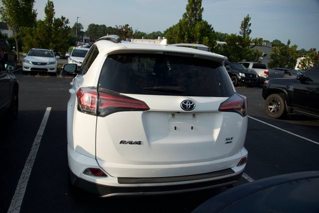 Used 2018 Toyota RAV4 XLE w/ Plus Extra Value Package AWD/4WD image 5
