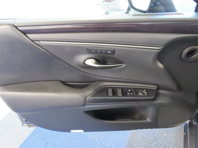 Used 2020 Lexus ES 350 w/ Premium Package FWD image 15