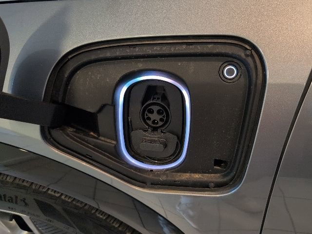 New 2025 Cadillac Optiq Luxury 1 w/ LPO, Floor Liner Package image 30