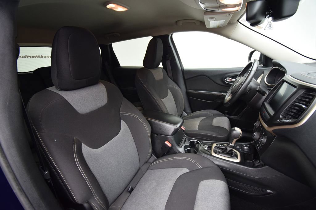 Used 2014 Jeep Cherokee Latitude w/ Comfort/Convenience Group image 13