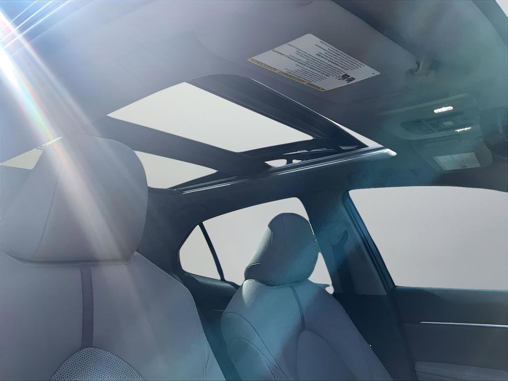 Used 2019 Toyota Camry XSE w/ Navigation Package image 19