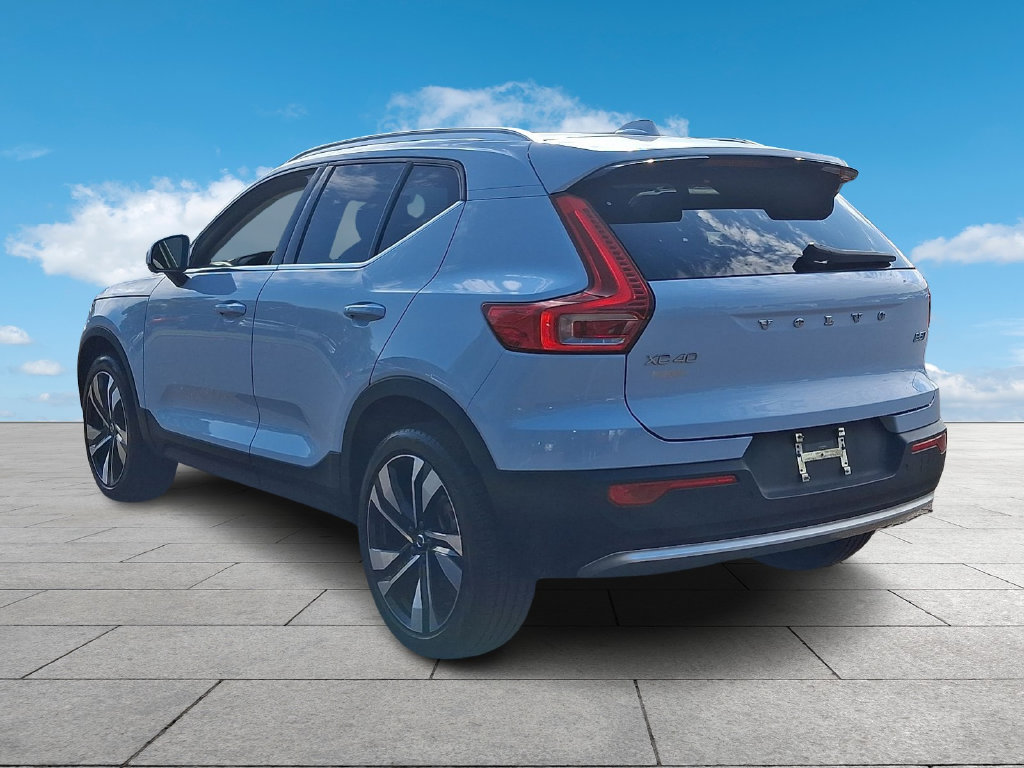 Certified 2024 Volvo XC40 B5 Plus w/ Protection Package Premier AWD/4WD image 4