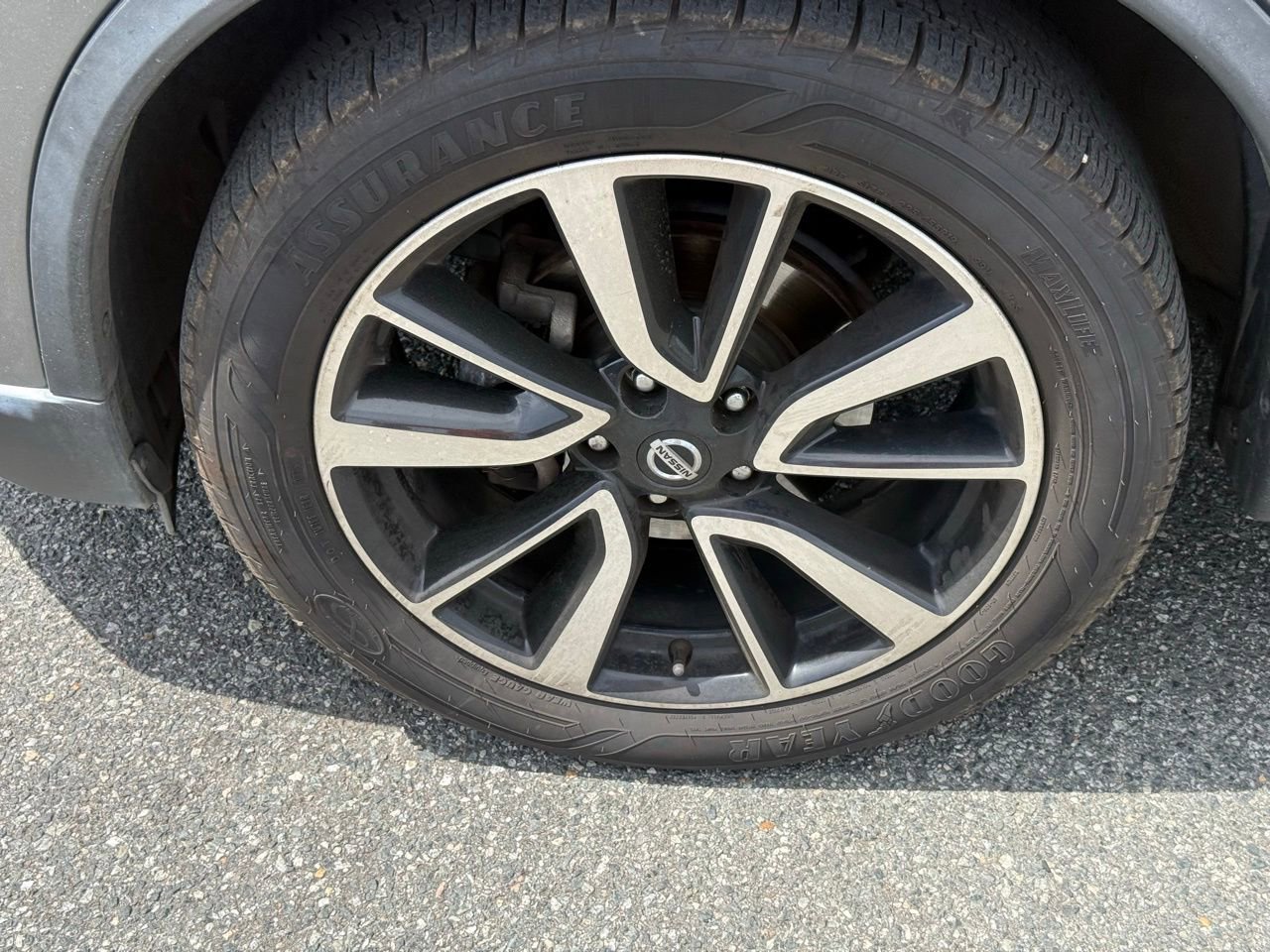 Used 2019 Nissan Rogue SL image 11