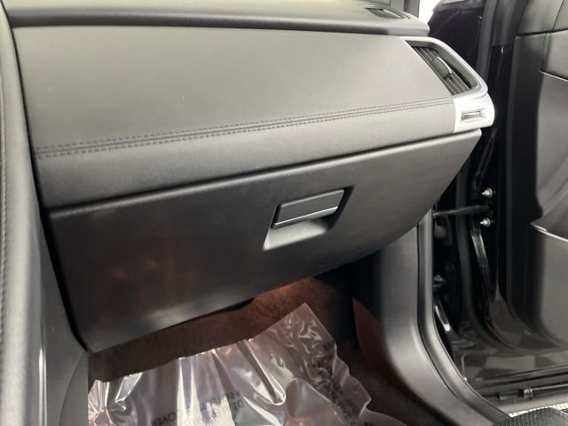 Used 2020 Jaguar E-PACE SE image 36