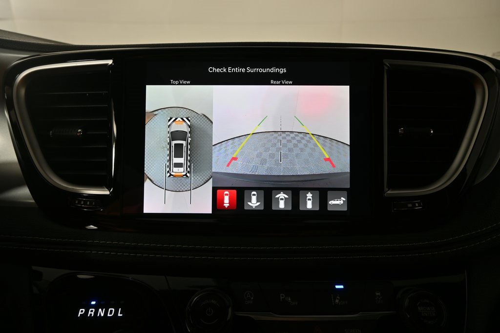 New 2026 Chrysler Pacifica Limited image 30