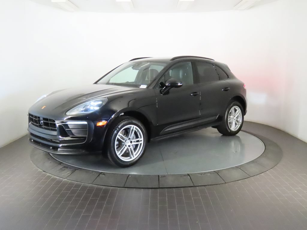 Certified 2026 Porsche Macan AWD/4WD image 1