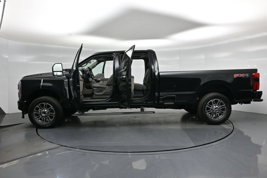 New 2026 Ford F350 Platinum w/ Platinum Plus Package AWD/4WD image 36