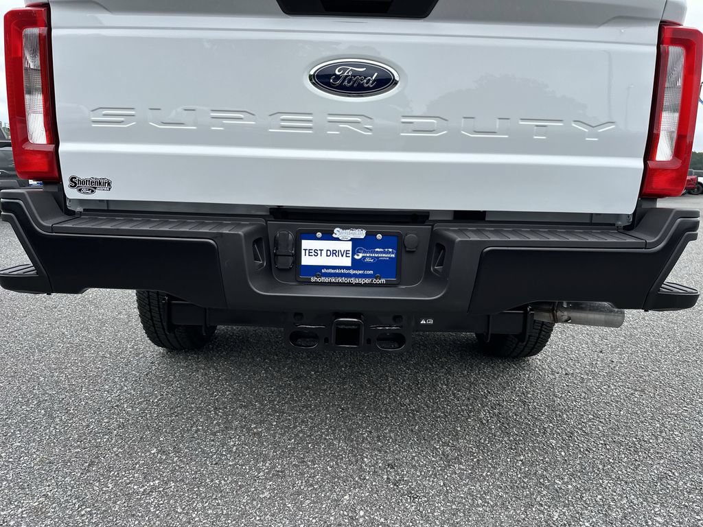 New 2025 Ford F250 XL RWD image 19