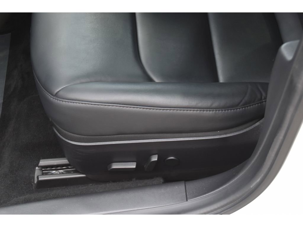 Used 2020 Tesla Model 3 Standard Range Plus image 28