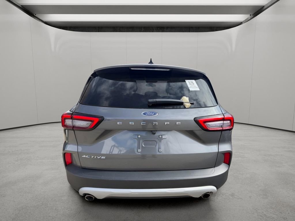 Used 2024 Ford Escape Active w/ Cold Weather Package image 5