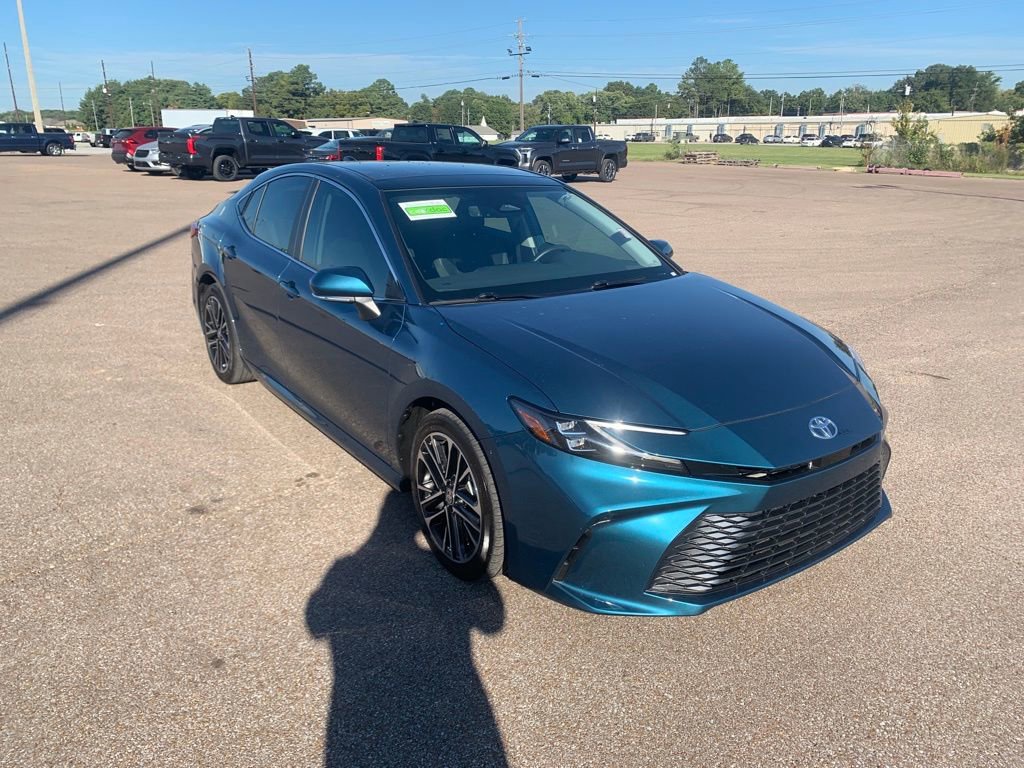 Used 2025 Toyota Camry XLE