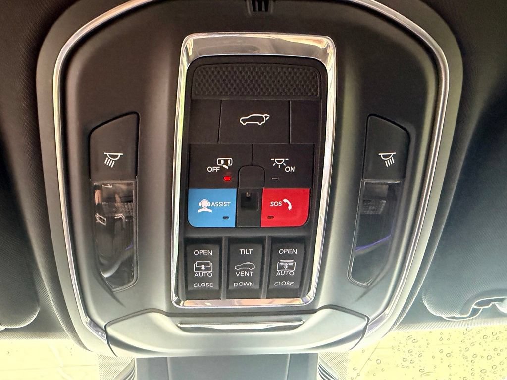 Used 2025 Jeep Wagoneer S Limited AWD/4WD image 54
