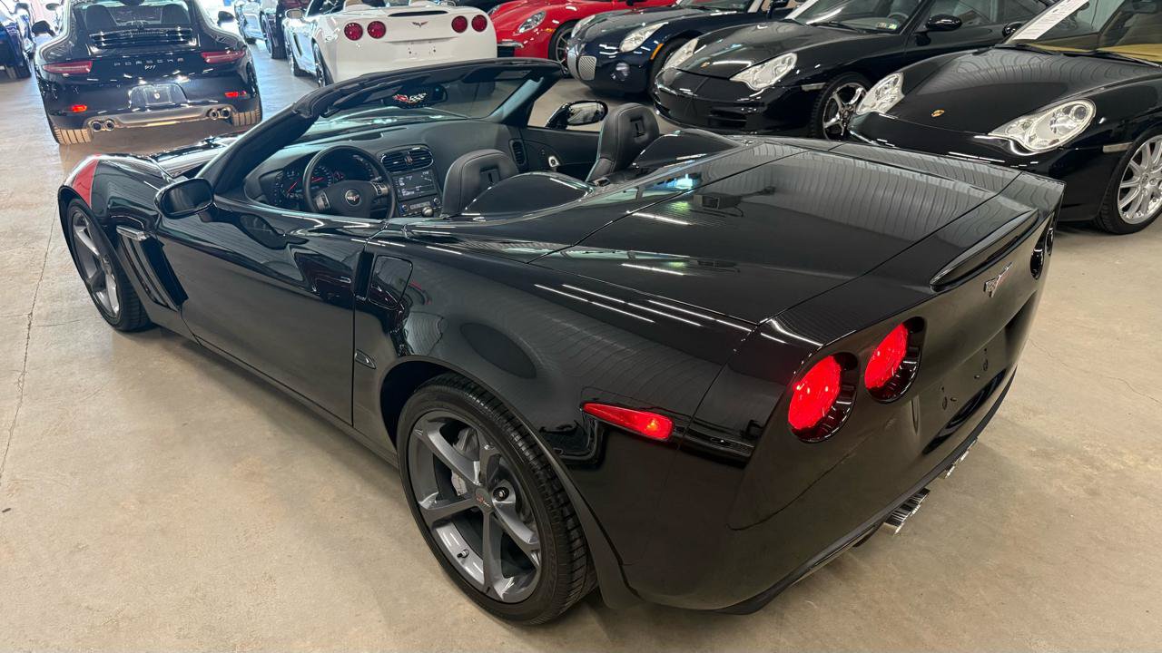 Used 2010 Chevrolet Corvette Grand Sport w/ Preferred Equipment Group RWD image 7