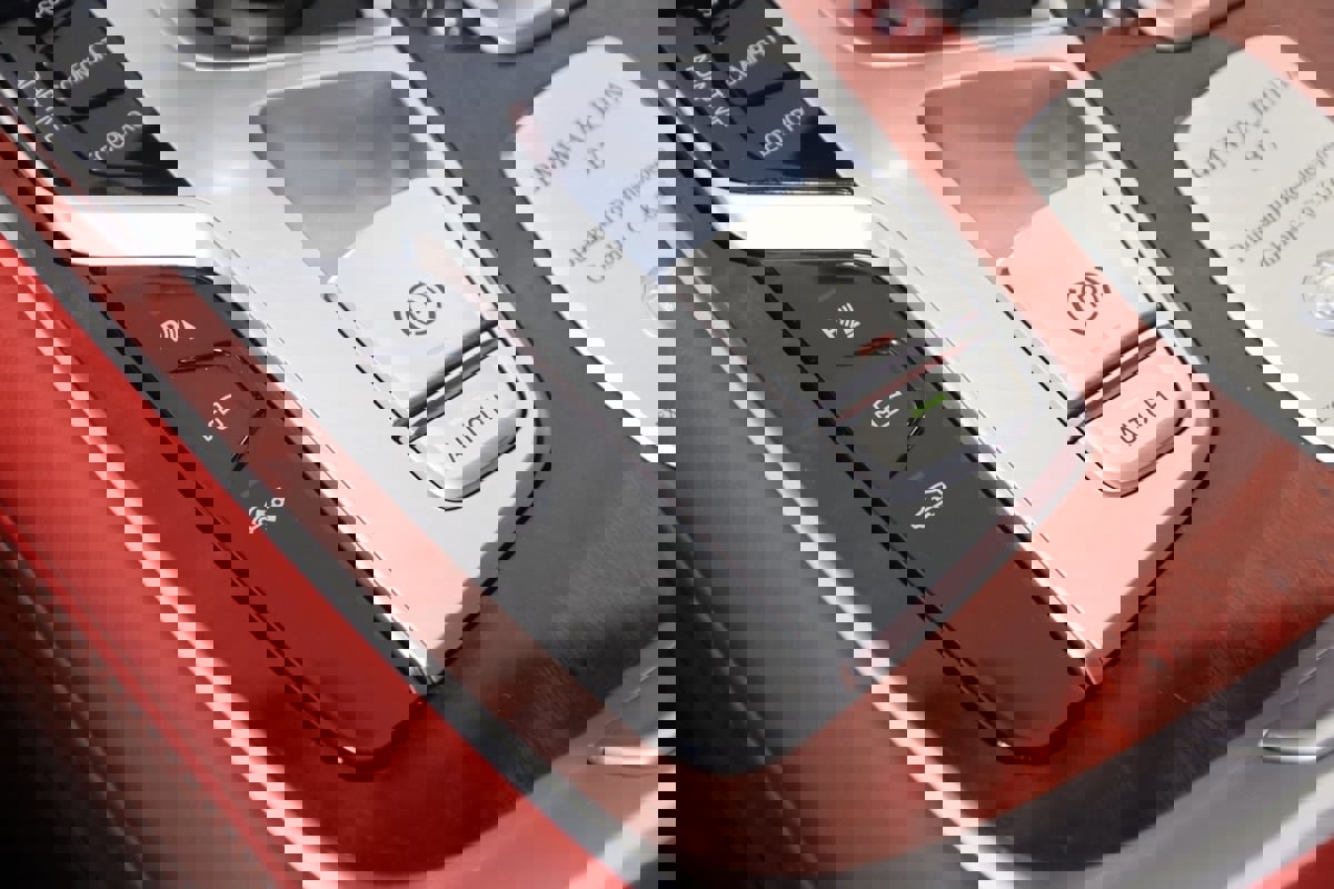 Used 2022 BMW ALPINA B7 xDrive w/ Luxury Rear Seating Package image 51