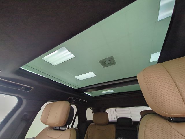 Certified 2025 Land Rover Range Rover Sport Autobiography image 21