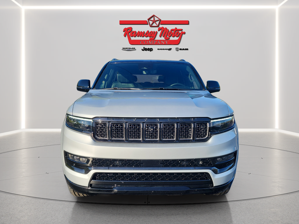 Used 2025 Jeep Grand Wagoneer L Series II Obsidian w/ Quick Order Packagew 28T AWD/4WD image 8