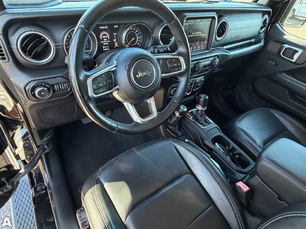 Used 2019 Jeep Wrangler Unlimited Sahara AWD/4WD image 14