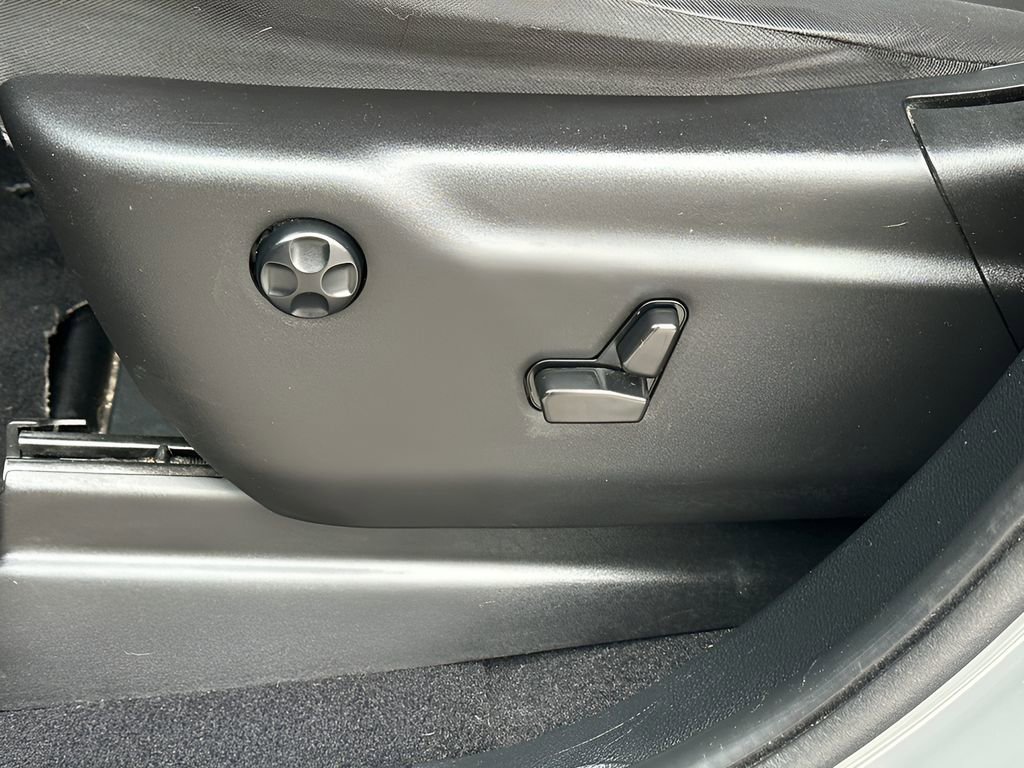 Used 2023 Dodge Durango GT image 26