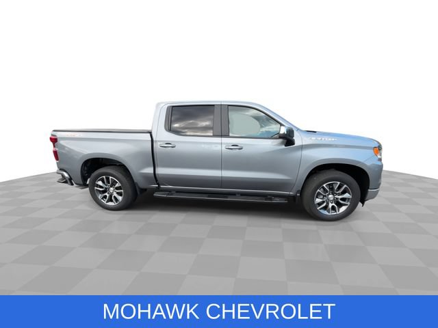 Used 2025 Chevrolet Silverado 1500 LT AWD/4WD image 9