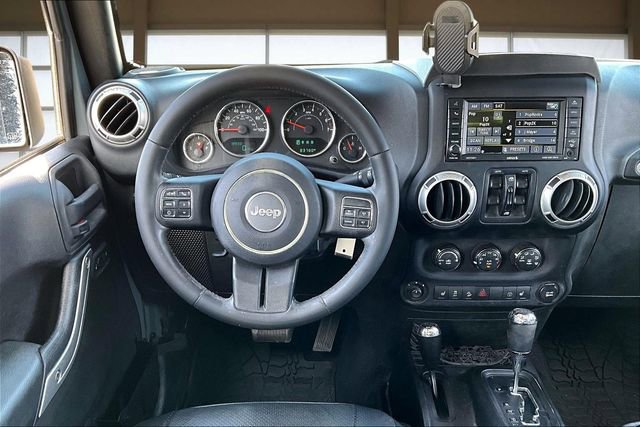 Used 2015 Jeep Wrangler Unlimited Sahara w/ Max Tow Package image 5