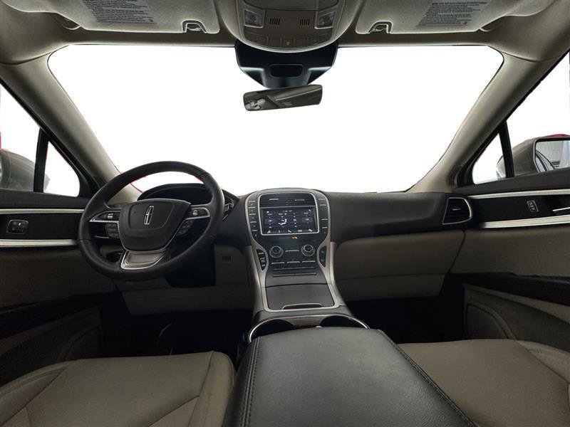 Used 2019 Lincoln Nautilus Premier image 13
