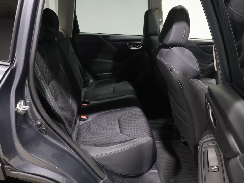Used 2022 Subaru Forester Premium image 22