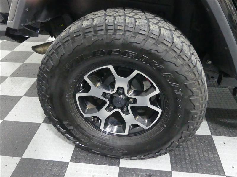 Used 2018 Jeep Wrangler Unlimited Rubicon w/ Dual Top Group image 17