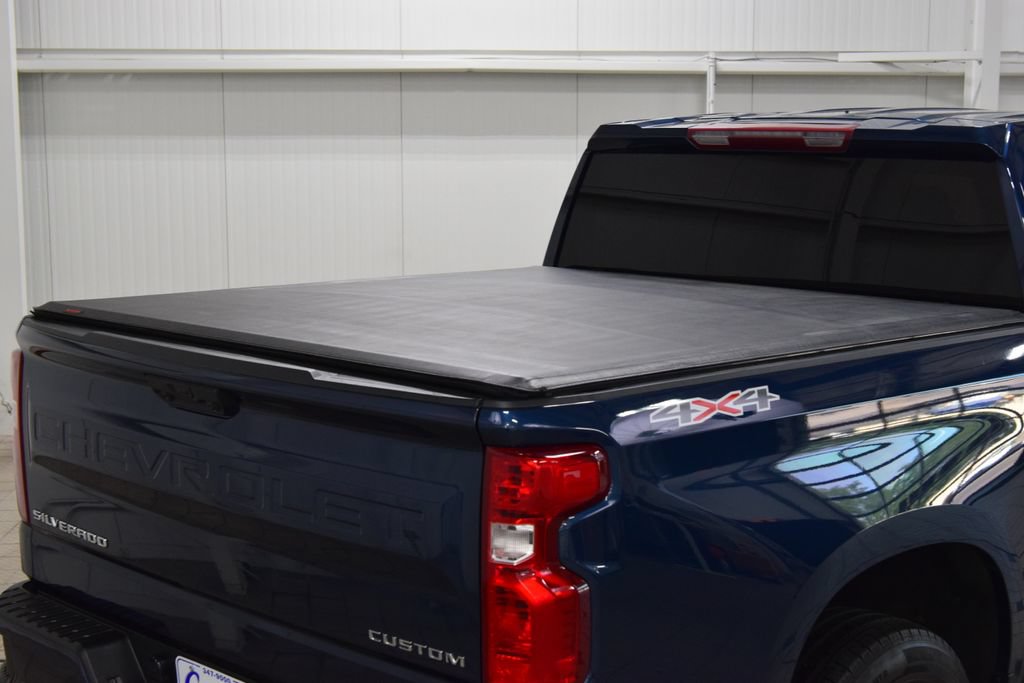 Used 2023 Chevrolet Silverado 1500 Custom AWD/4WD image 23