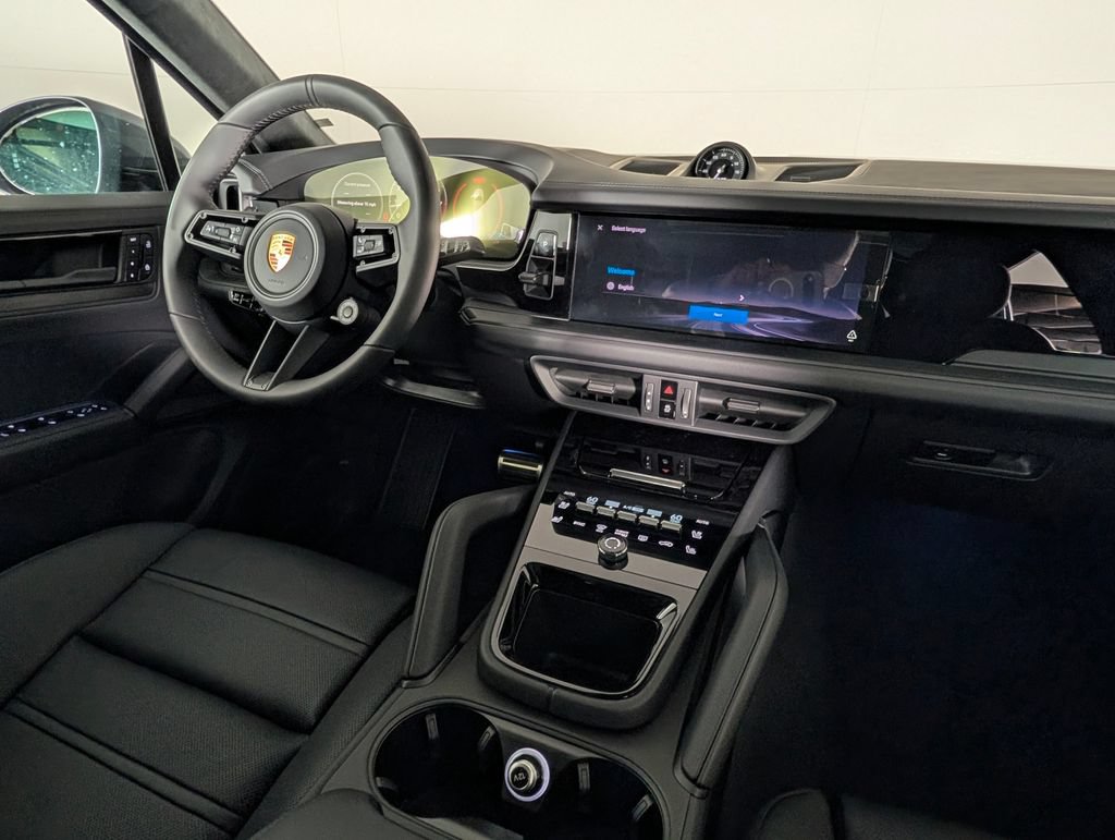New 2026 Porsche Cayenne GTS AWD/4WD image 22