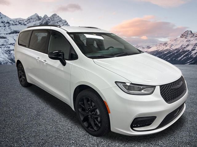 New 2026 Chrysler Pacifica Select w/ S Appearance Package image 3