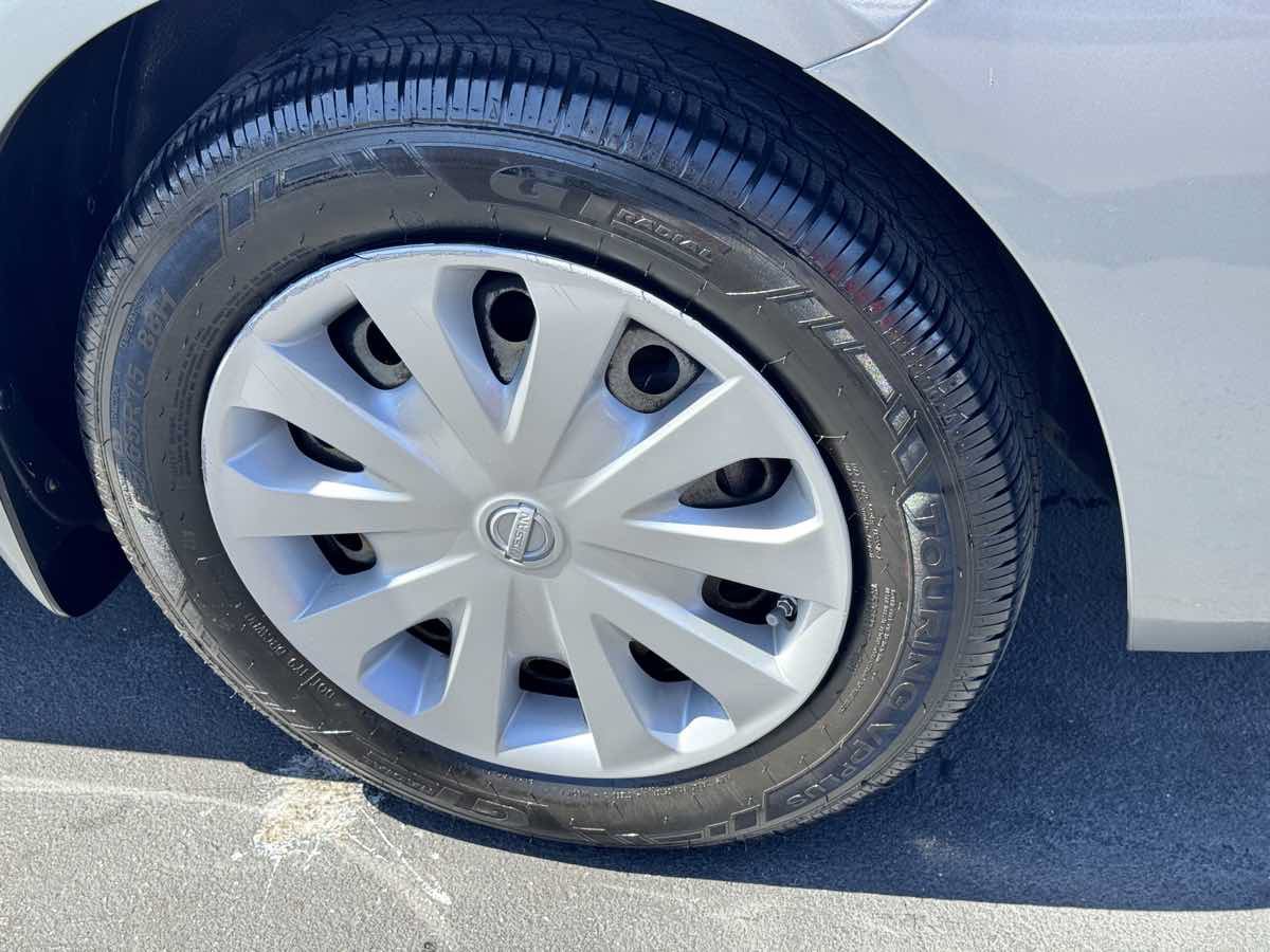 Used 2014 Nissan Versa S Plus FWD image 19