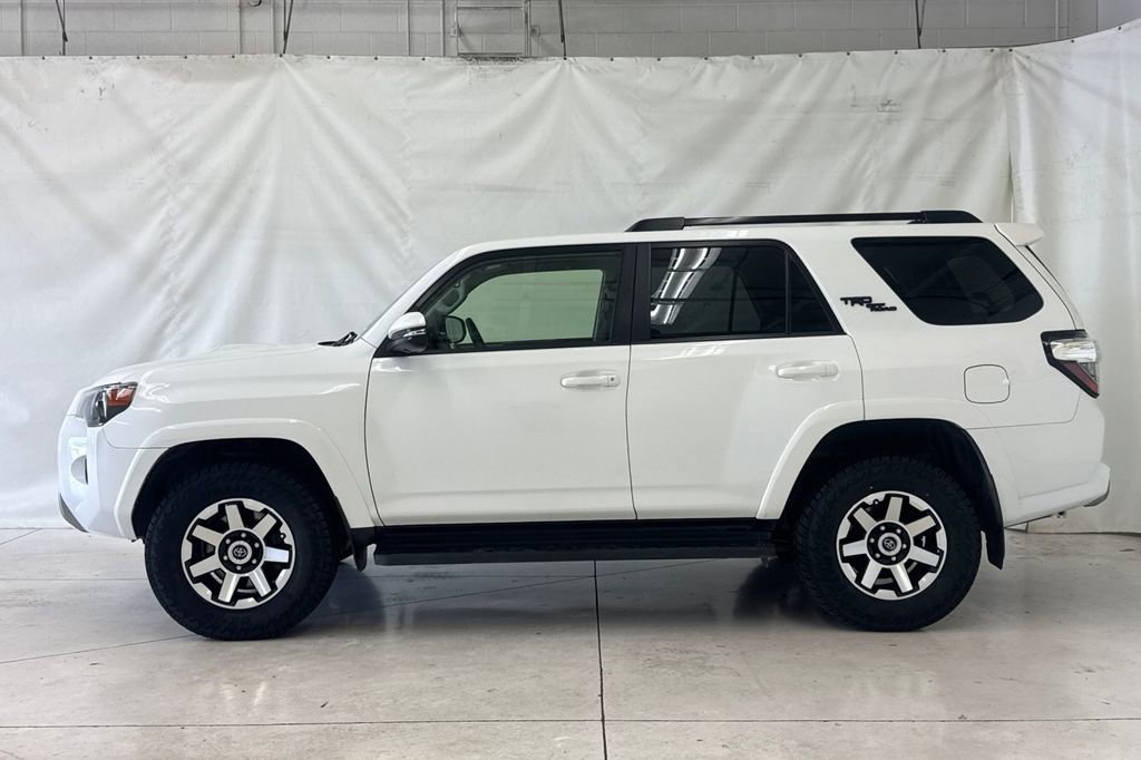 Used 2021 Toyota 4Runner TRD Off-Road Premium AWD/4WD image 7