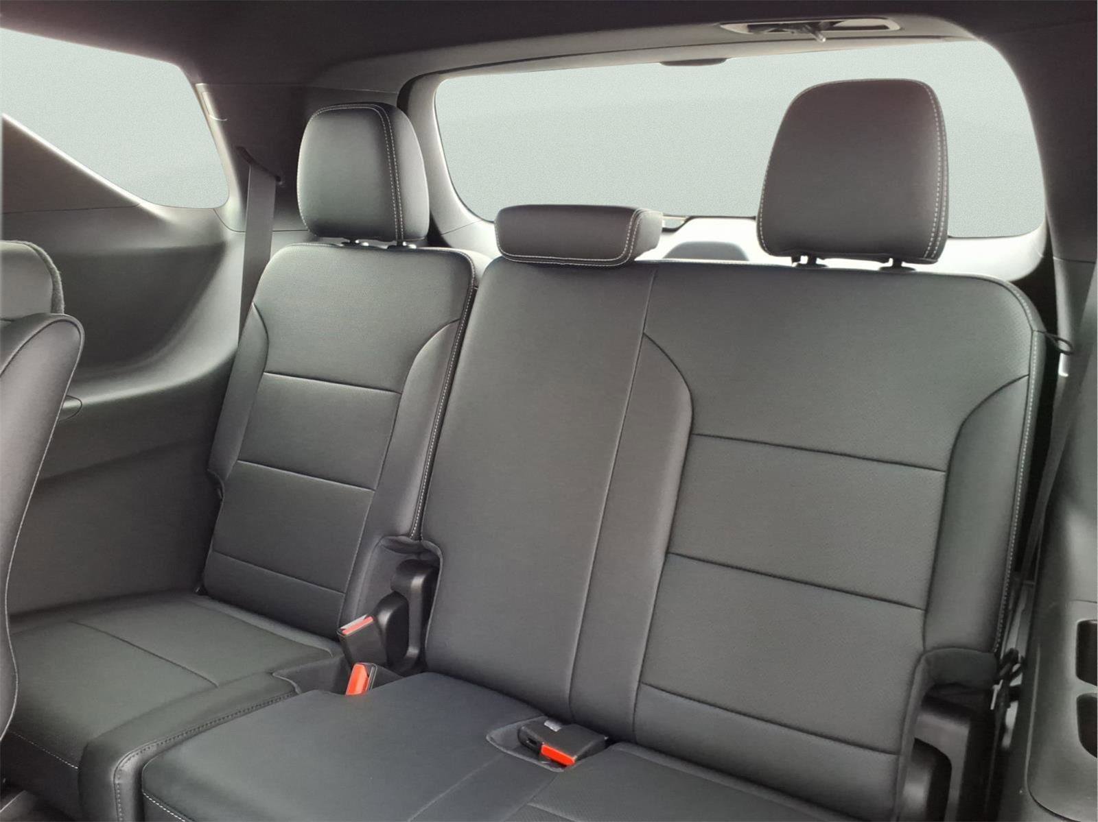 New 2026 Chevrolet Traverse LT image 9