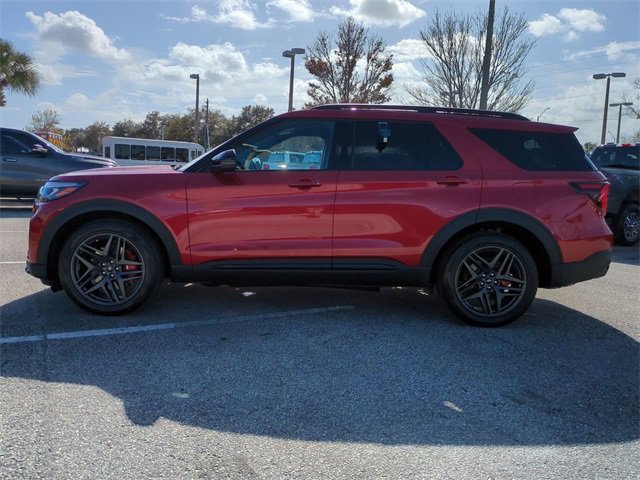 Used 2025 Ford Explorer ST w/ Sun And Sound Package image 7