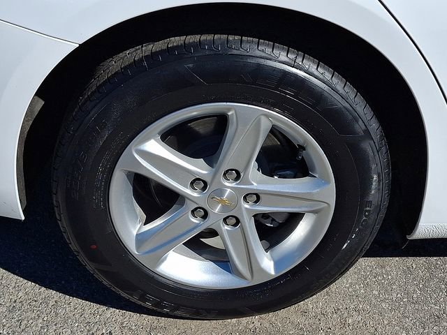 Used 2025 Chevrolet Malibu LS w/ LPO, Floor Liner Package FWD image 8