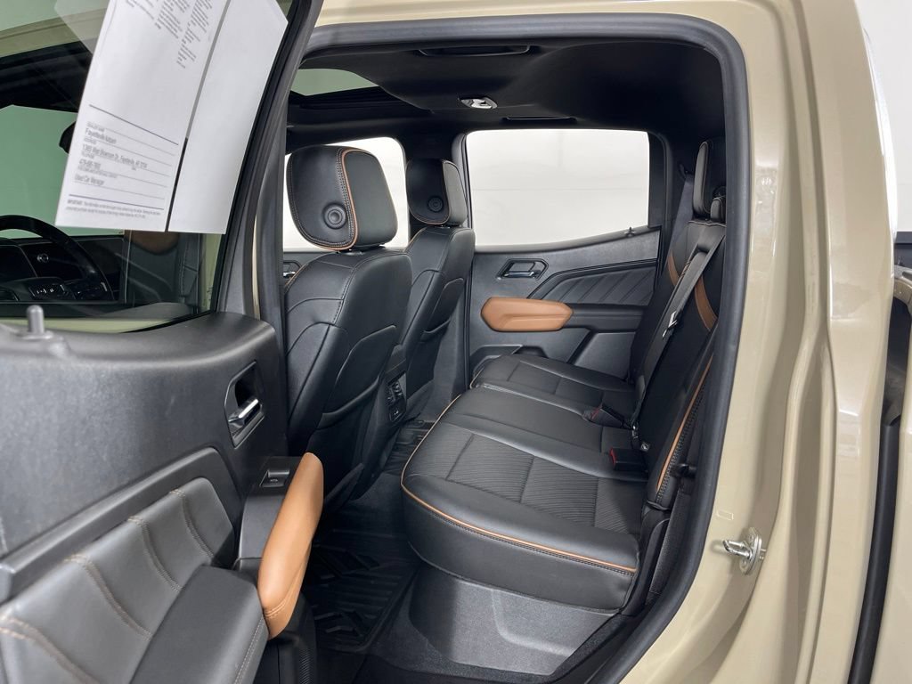 Certified 2023 GMC Canyon AT4 w/ AT4 Premium Package AWD/4WD image 27