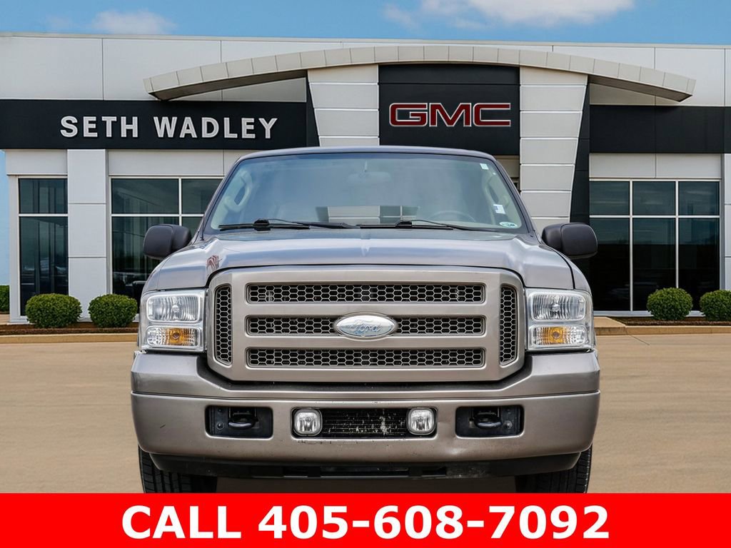 Used 2005 Ford Excursion Limited RWD image 2