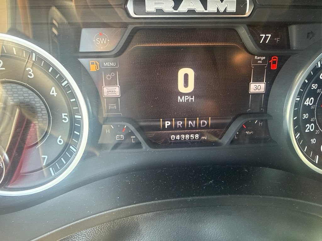 Used 2024 RAM 1500 Laramie AWD/4WD image 17