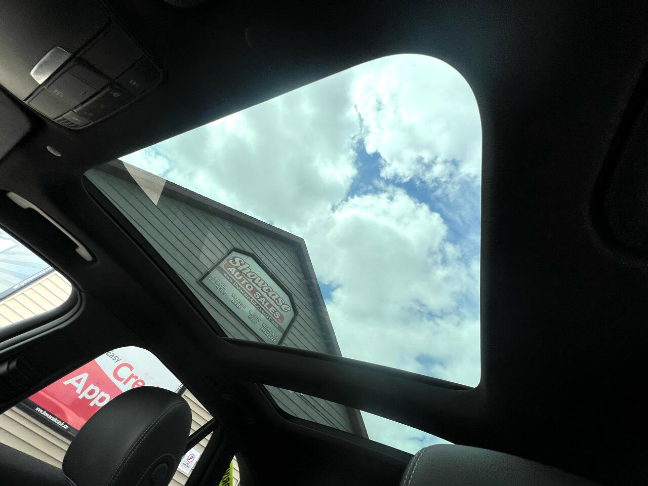 Used 2021 Mercedes-Benz GLC 63 AMG 4MATIC image 30