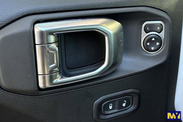 Used 2025 Jeep Gladiator Willys image 12