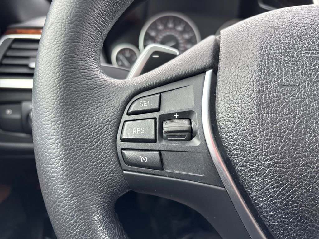 Used 2017 BMW 330i Gran Turismo xDrive image 32