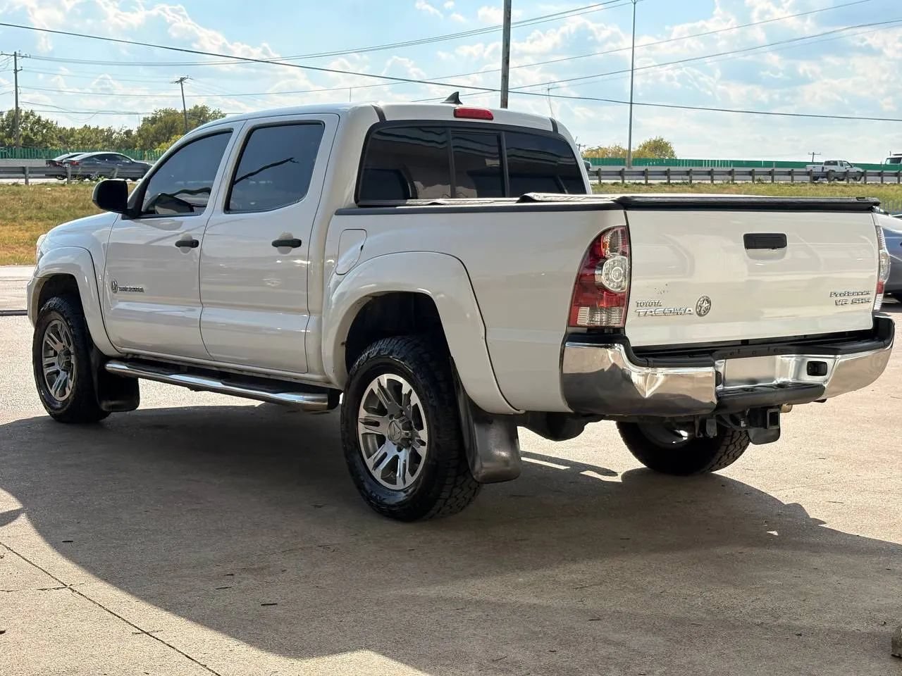 Used 2015 Toyota Tacoma PreRunner w/ SR5 Package RWD image 5