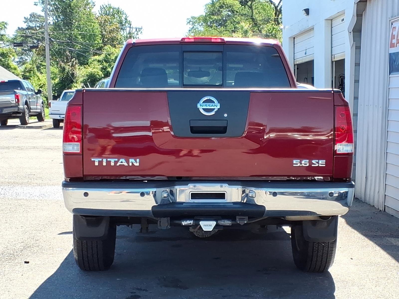 Used 2005 Nissan Titan SE AWD/4WD image 4