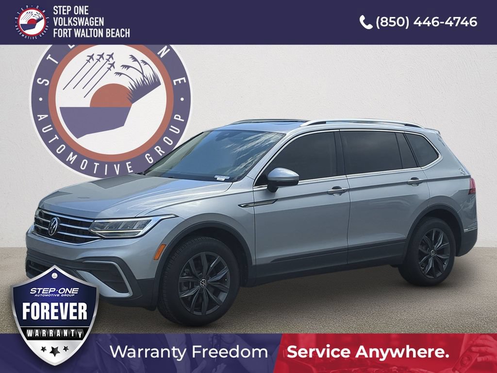 Certified 2023 Volkswagen Tiguan SE w/ Panoramic Sunroof Package FWD image 1