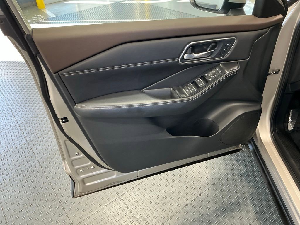 Used 2021 Nissan Rogue SL w/ Premium Package FWD image 44